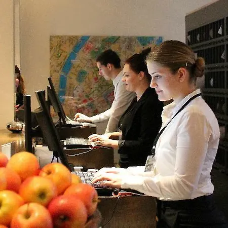 Kong Arthur Hotel 4*