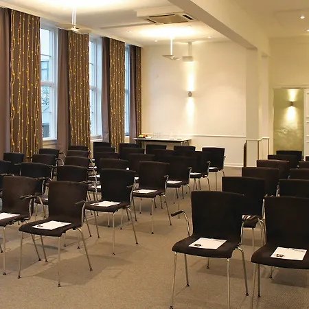 Kong Arthur Hotel 4*