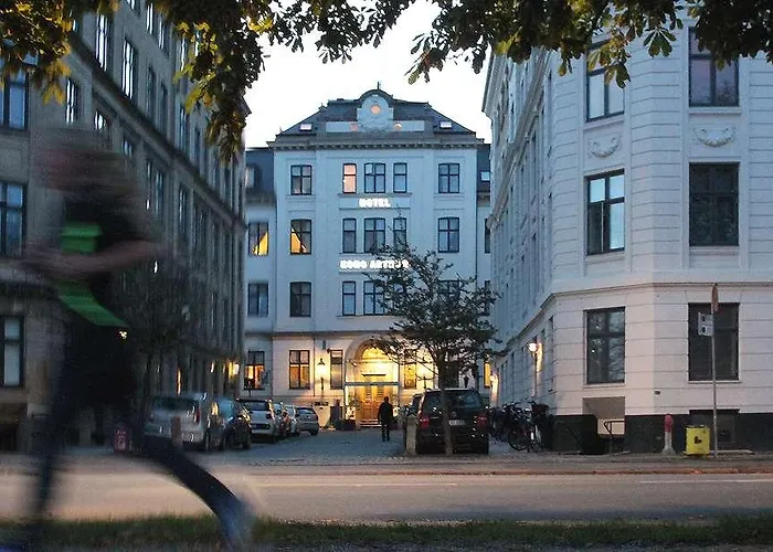 מלון Kong Arthur