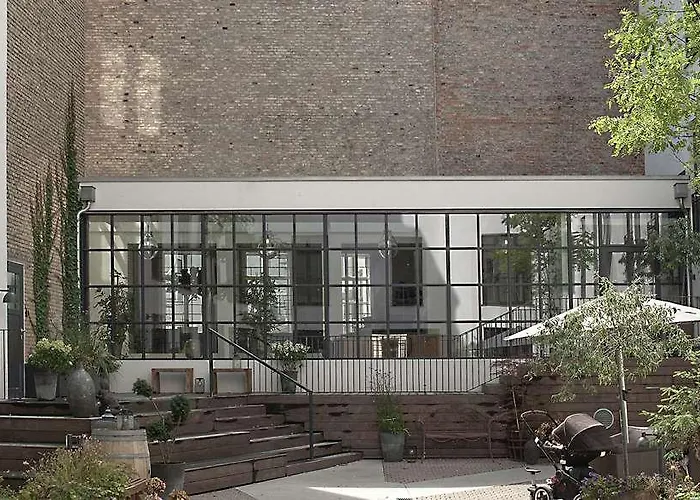 מלון Kong Arthur 4*