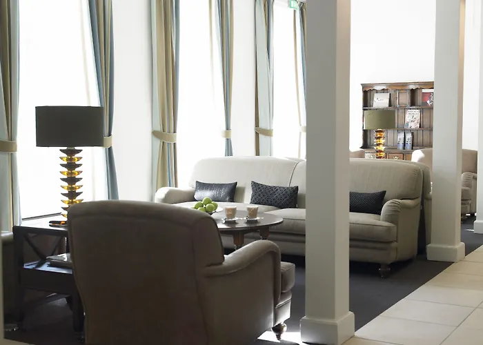 מלון Kong Arthur 4*