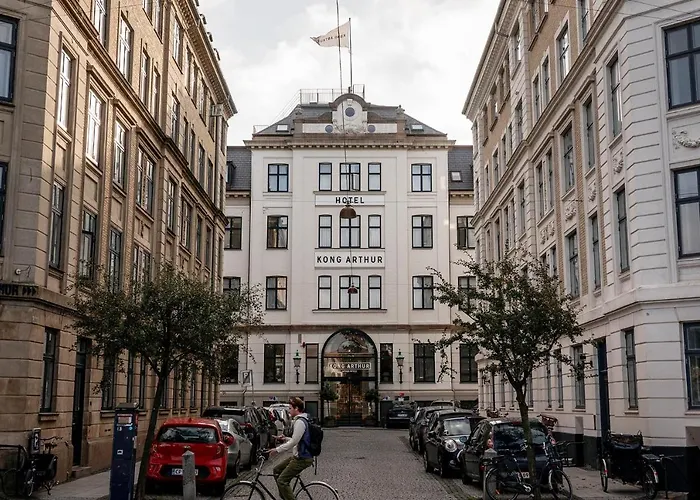 Kong Arthur Hotel 4*